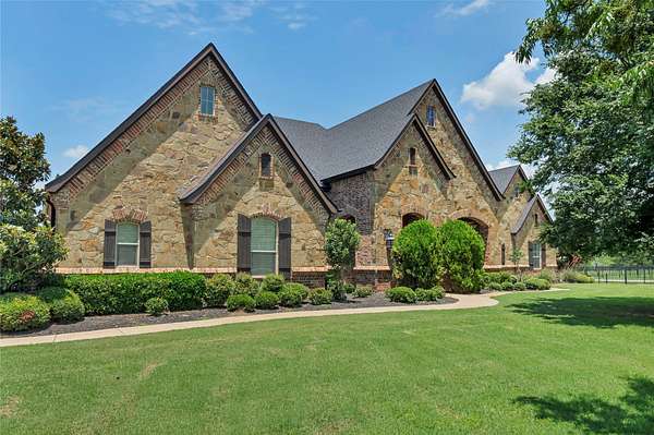 3.74 Acres of Land with Home for Sale in Fort Worth, Texas