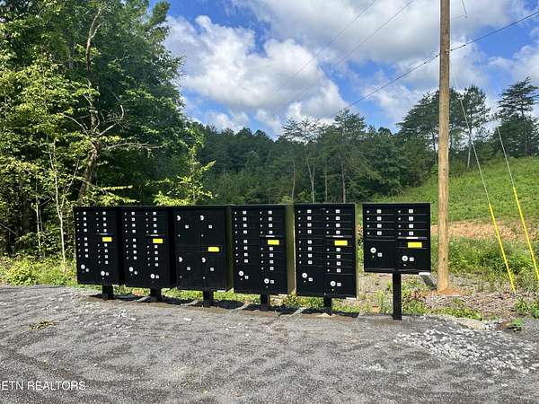 5 Acres of Residential Land for Sale in Madisonville, Tennessee