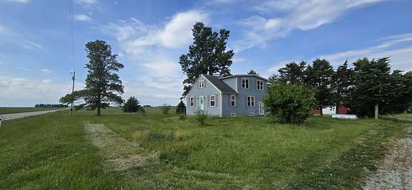4.2 Acres of Land with Home for Sale in Strawn, Illinois