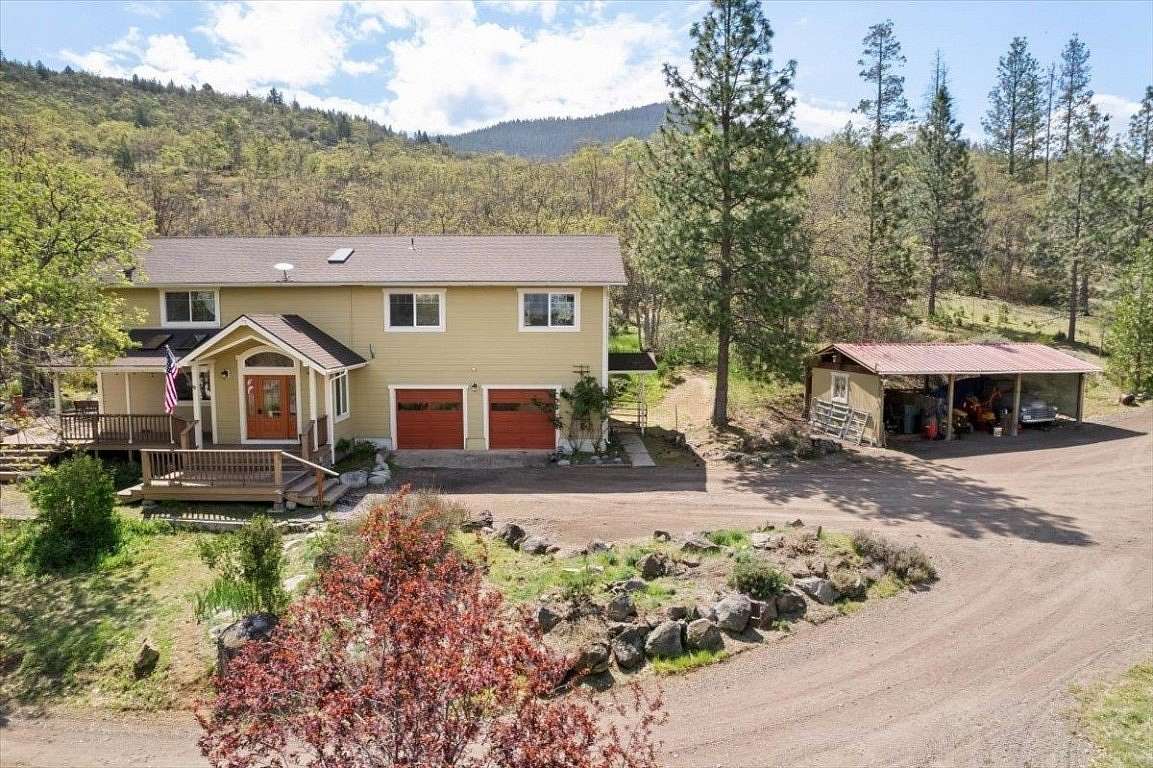 20 Acres of Agricultural Land with Home for Sale in Yreka, California