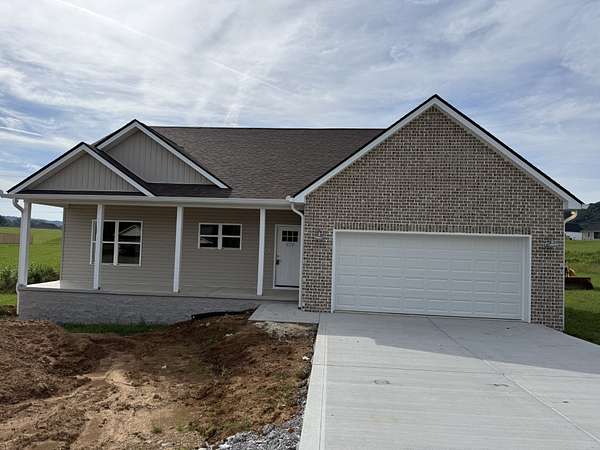 2 Acres of Land with Home for Sale in Sparta, Tennessee