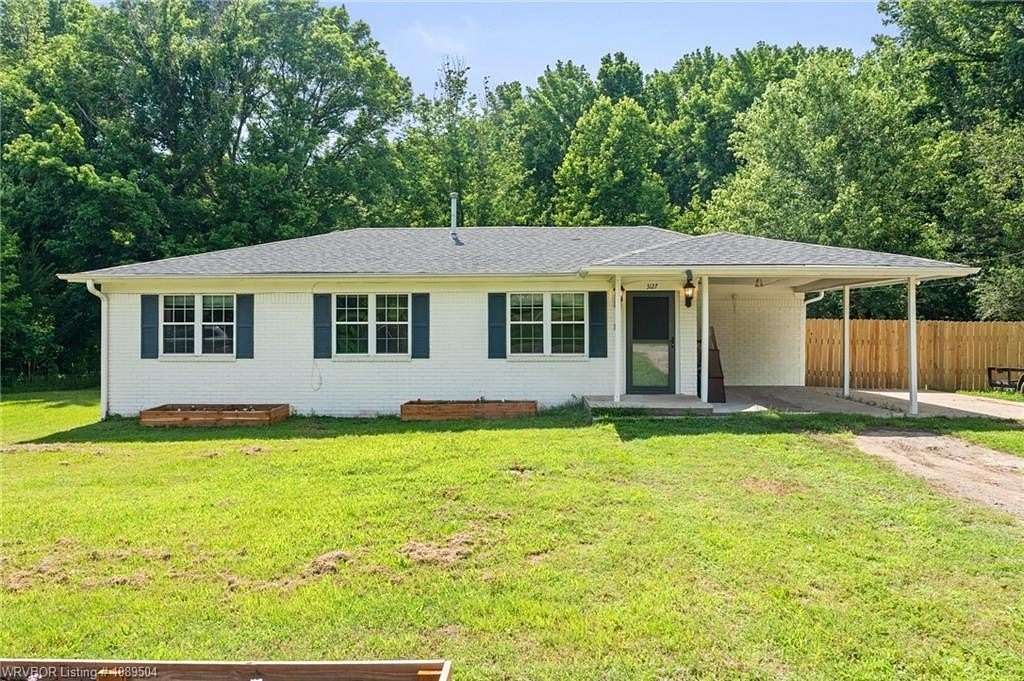 1.5 Acres of Land with Home for Sale in Van Buren, Arkansas