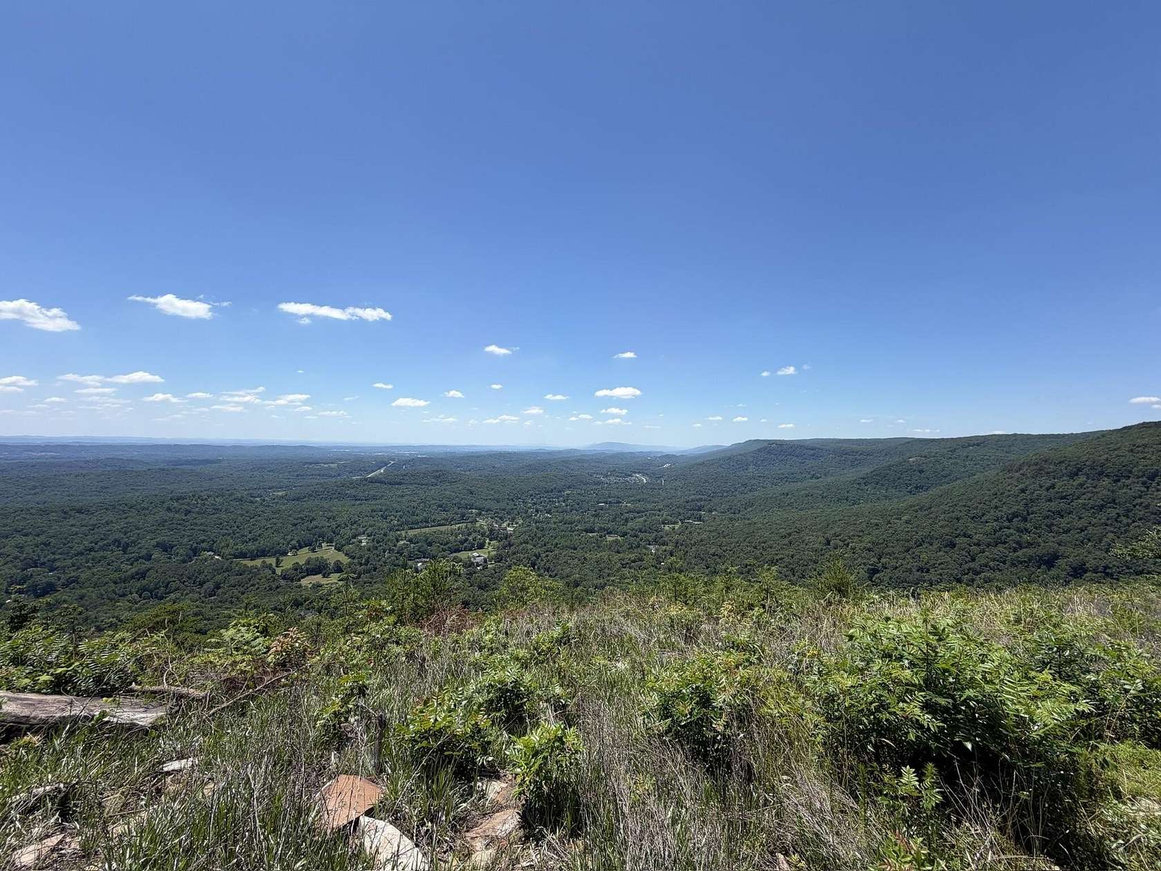 0.98 Acres of Residential Land for Sale in Signal Mountain, Tennessee