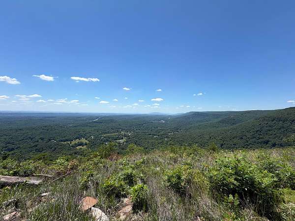 0.98 Acres of Residential Land for Sale in Signal Mountain, Tennessee