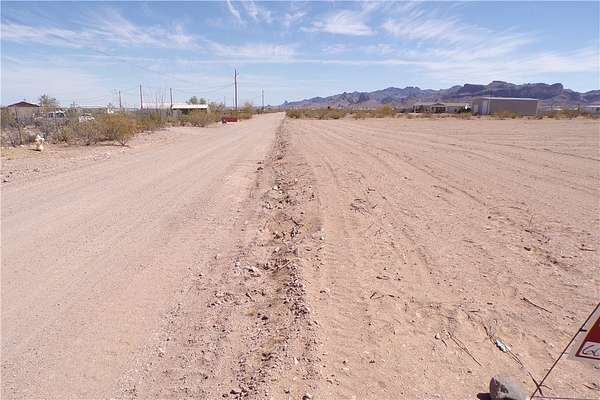 1.17 Acres of Residential Land for Sale in Golden Valley, Arizona