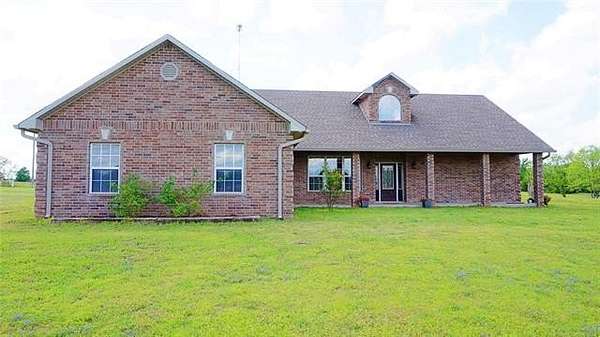 1.69 Acres of Land with Home for Sale in Ardmore, Oklahoma