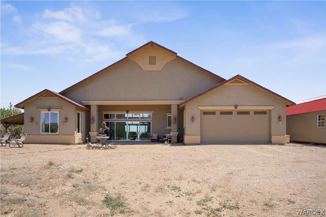7.66 Acres of Land with Home for Sale in Kingman, Arizona