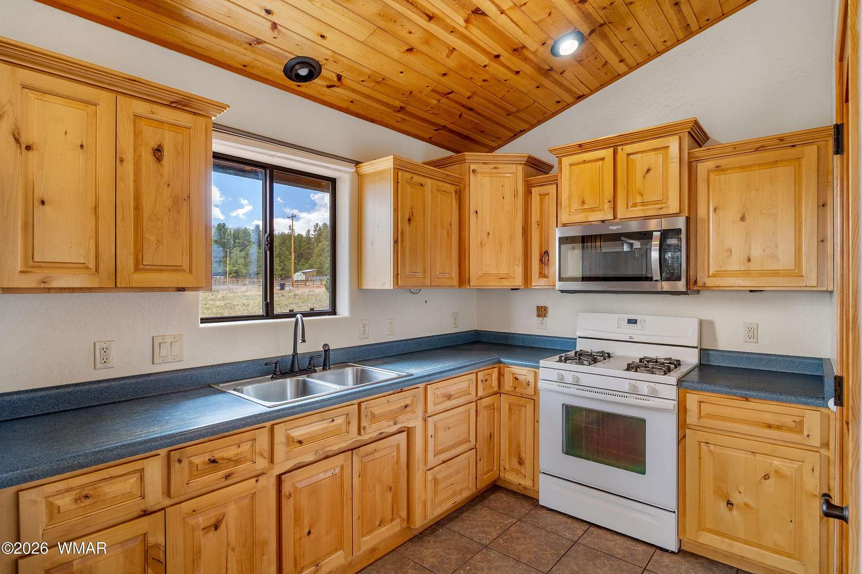 2.33 Acres of Land with Home for Sale in Alpine, Arizona