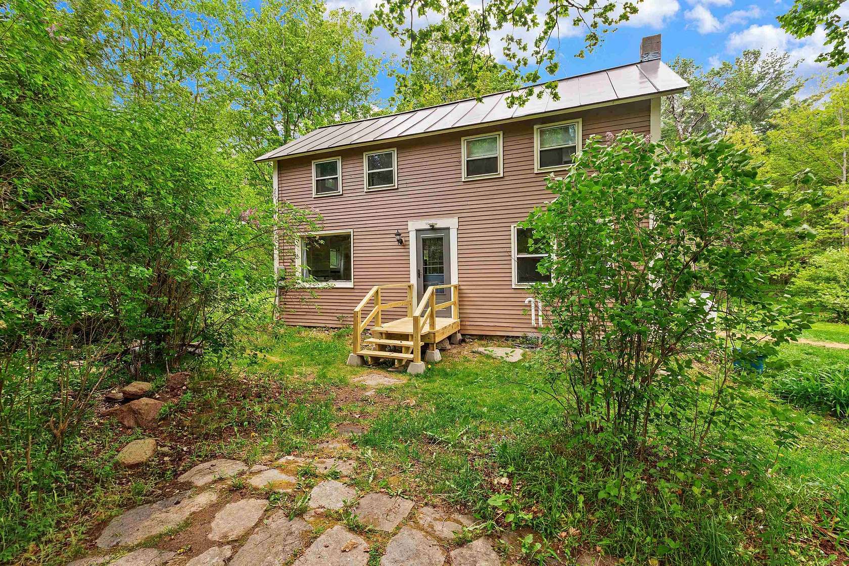 4.1 Acres of Land with Home for Sale in Hartford, Vermont