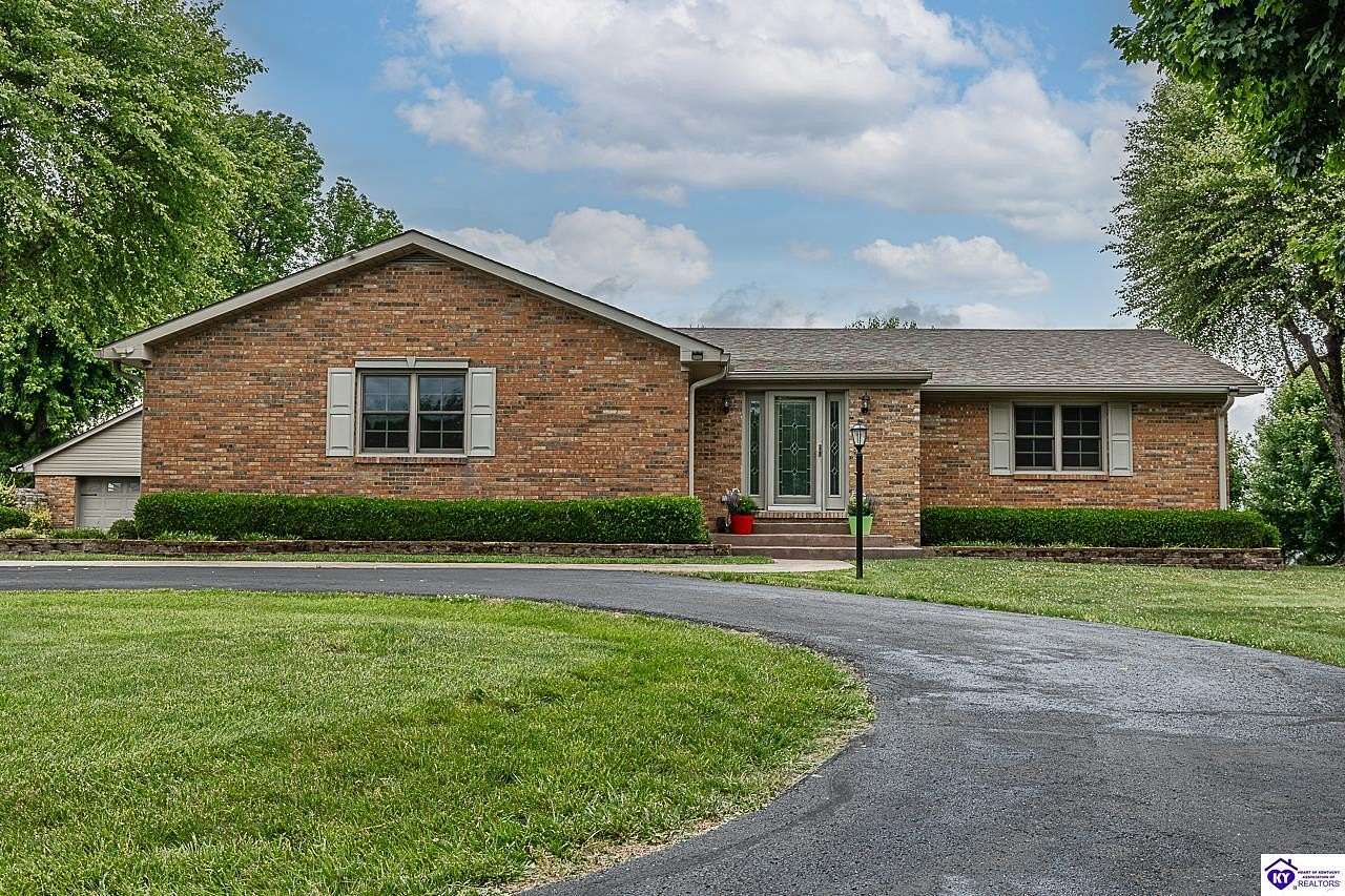 1.56 Acres of Land with Home for Sale in Elizabethtown, Kentucky