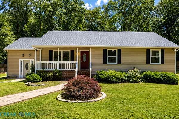 1.5 Acres of Land with Home for Sale in Gloucester, Virginia