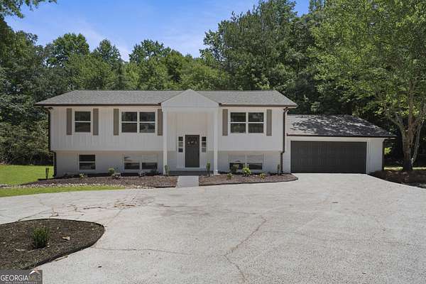 2.64 Acres of Land with Home for Sale in Newnan, Georgia