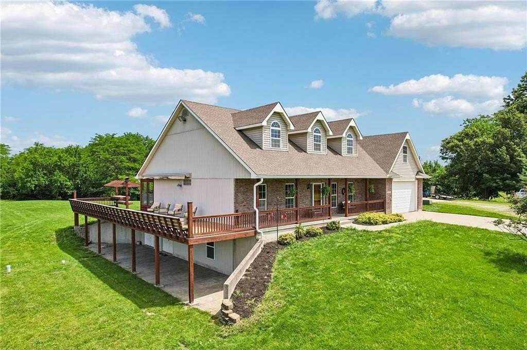 19 Acres of Recreational Land with Home for Sale in Pleasant Hill, Missouri