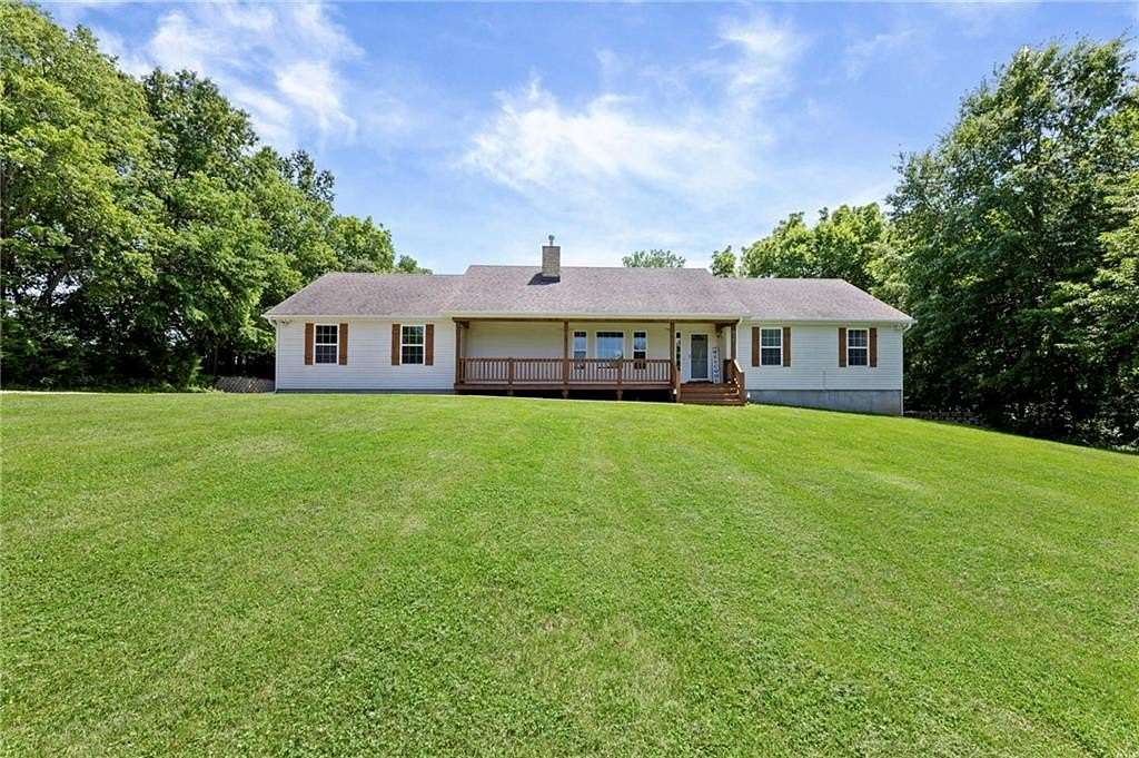 11.8 Acres of Land with Home for Sale in Smithville, Missouri