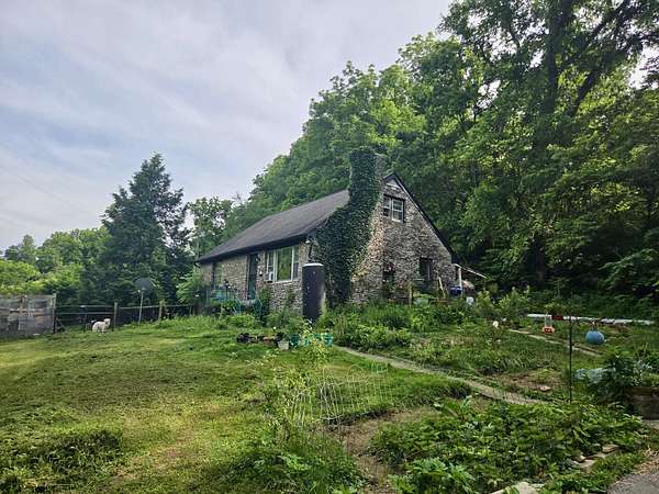 1.65 Acres of Land with Home for Sale in Lexington, Kentucky
