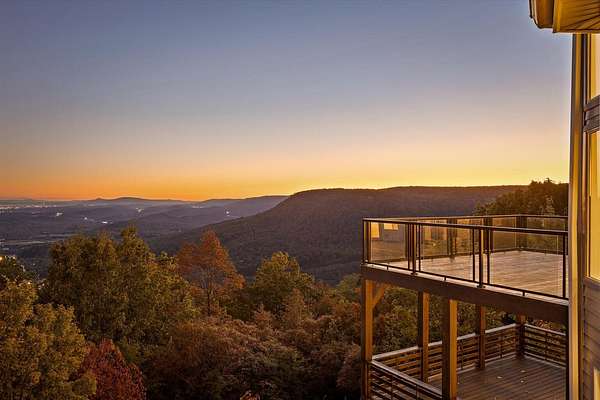 3.14 Acres of Land with Home for Sale in Soddy-Daisy, Tennessee