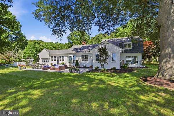 7 Acres of Land with Home for Sale in St. Michaels, Maryland