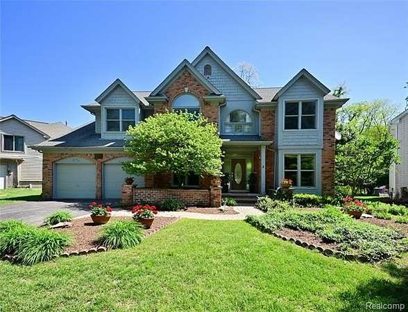 22.5 Acres of Land with Home for Sale in West Bloomfield, Michigan
