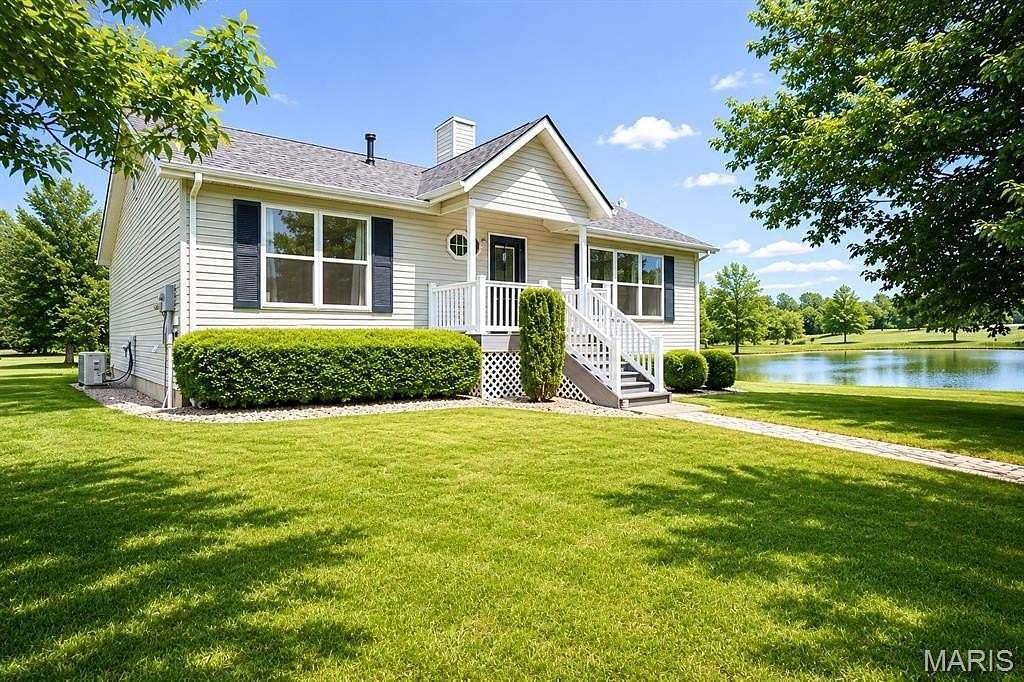 2.12 Acres of Land with Home for Sale in Edwardsville, Illinois