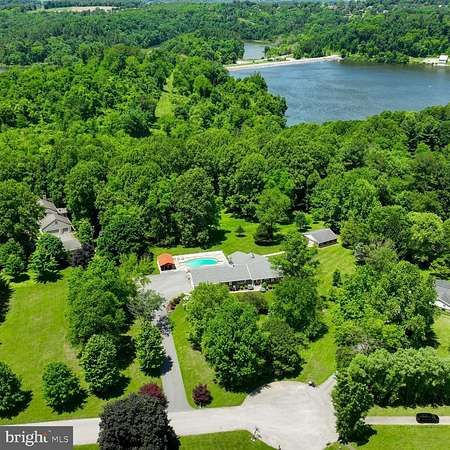 2 Acres of Land with Home for Sale in York, Pennsylvania