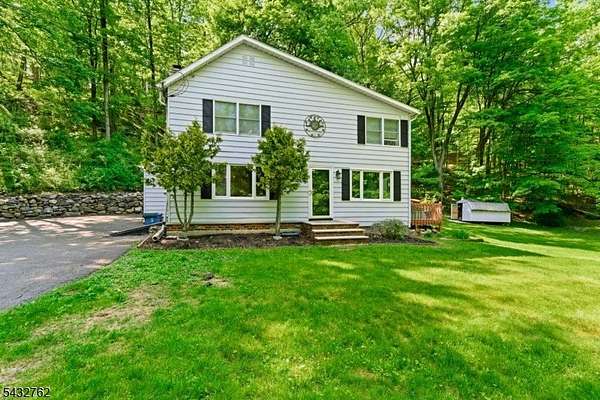 9.2 Acres of Land with Home for Sale in Sparta Township, New Jersey