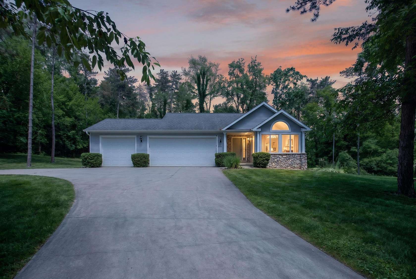 4 Acres of Land with Home for Sale in Brooklyn, Michigan