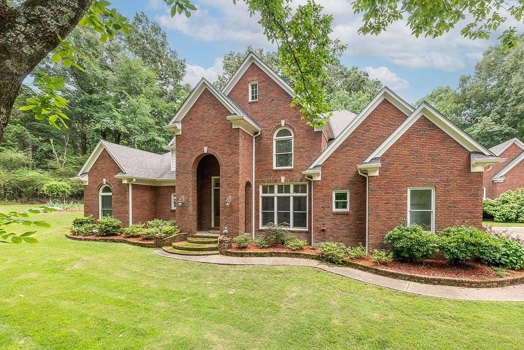 2.47 Acres of Land with Home for Sale in Collierville, Tennessee