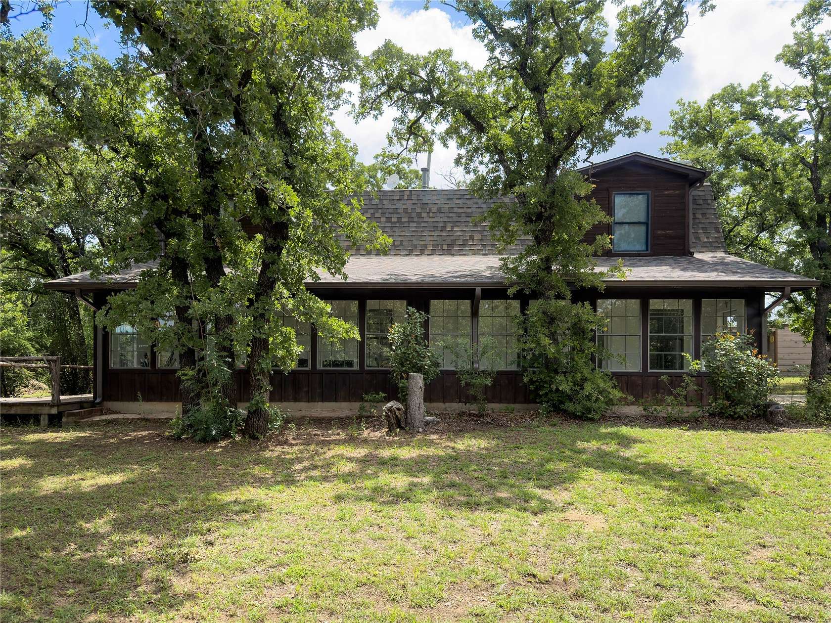 6 Acres of Land with Home for Sale in Mineral Wells, Texas