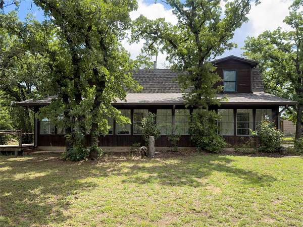 6 Acres of Land with Home for Sale in Mineral Wells, Texas