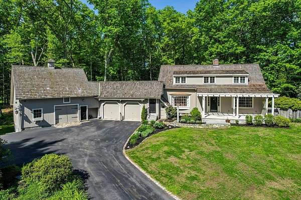 3.28 Acres of Land with Home for Sale in Bedford, New Hampshire