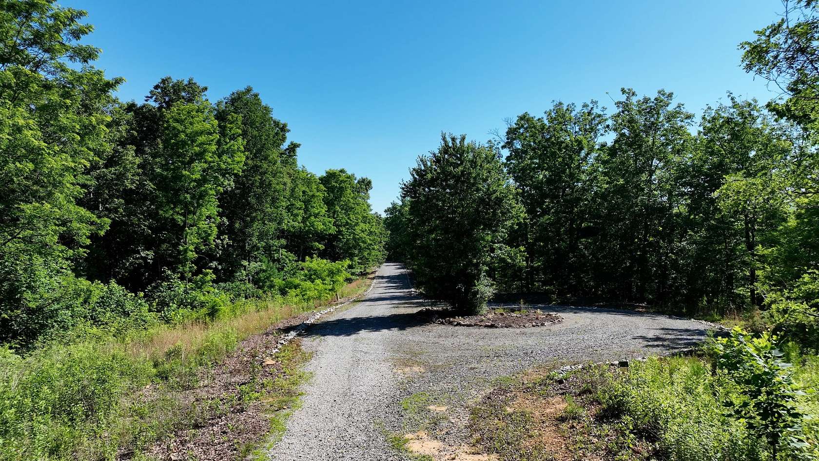 5 Acres of Residential Land for Sale in Tellico Plains, Tennessee
