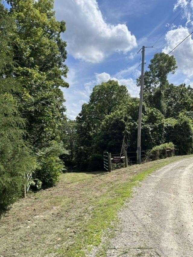 13.6 Acres of Land for Sale in Flippin, Arkansas