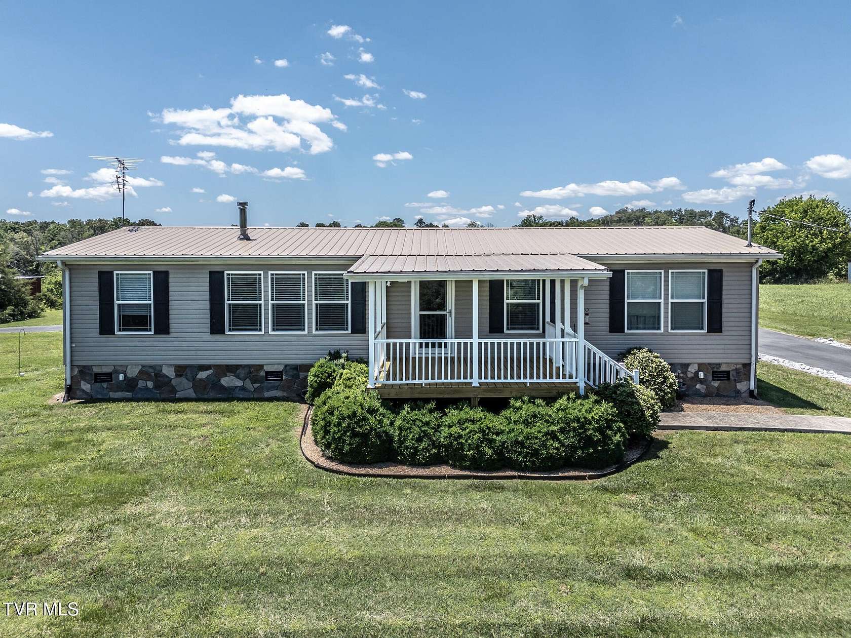 7.65 Acres of Land with Home for Sale in Greeneville, Tennessee