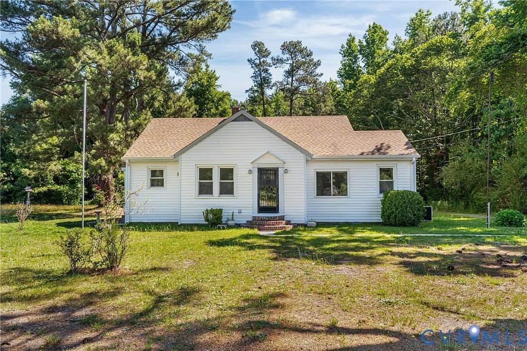 4.75 Acres of Land with Home for Sale in Windsor, Virginia