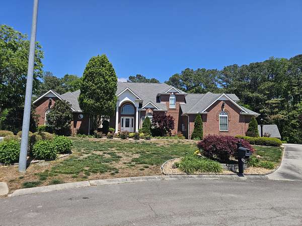 3 Acres of Land with Home for Sale in Tullahoma, Tennessee