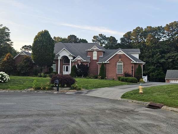 3 Acres of Land with Home for Sale in Tullahoma, Tennessee