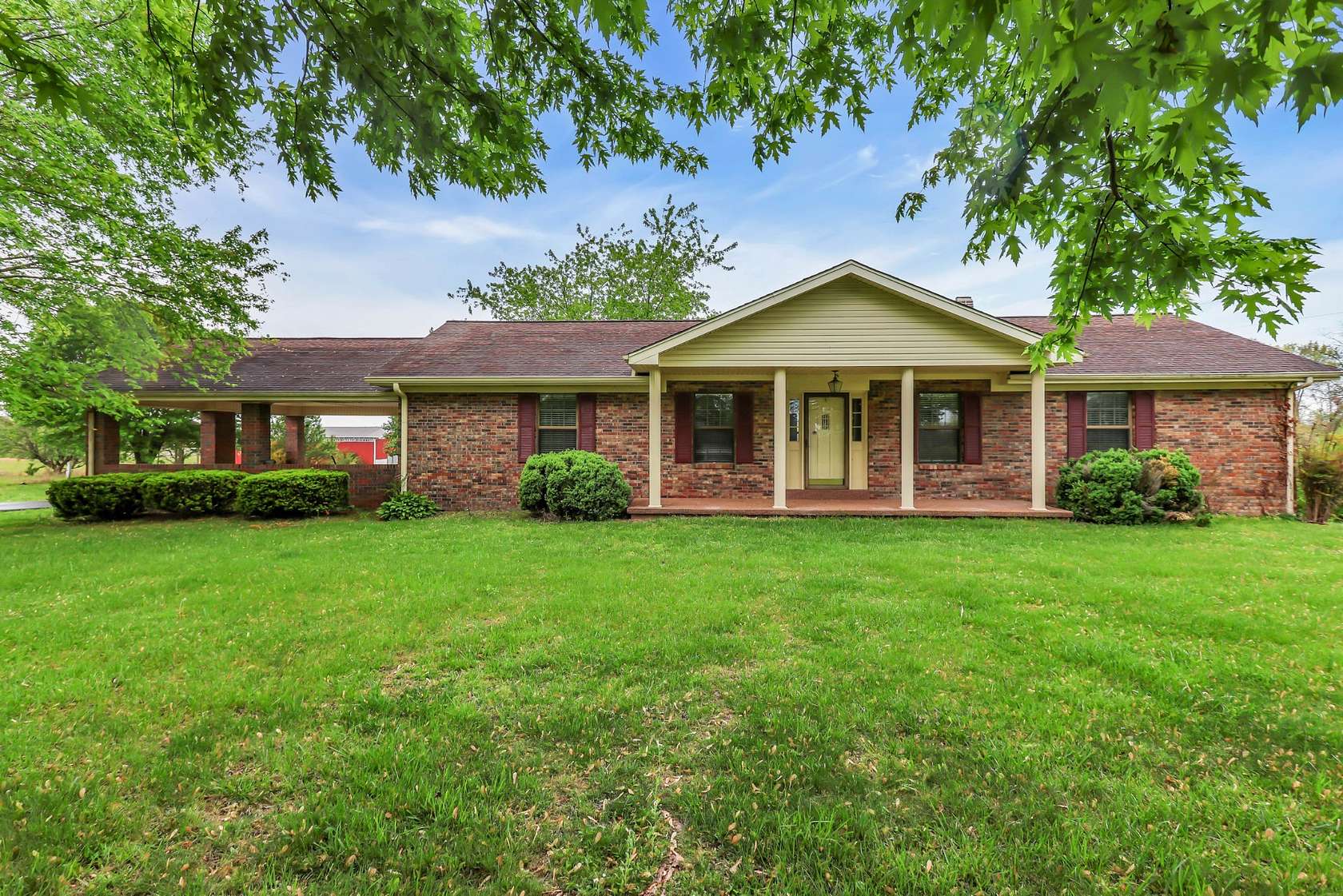 2.22 Acres of Land with Home for Sale in Lafayette, Tennessee
