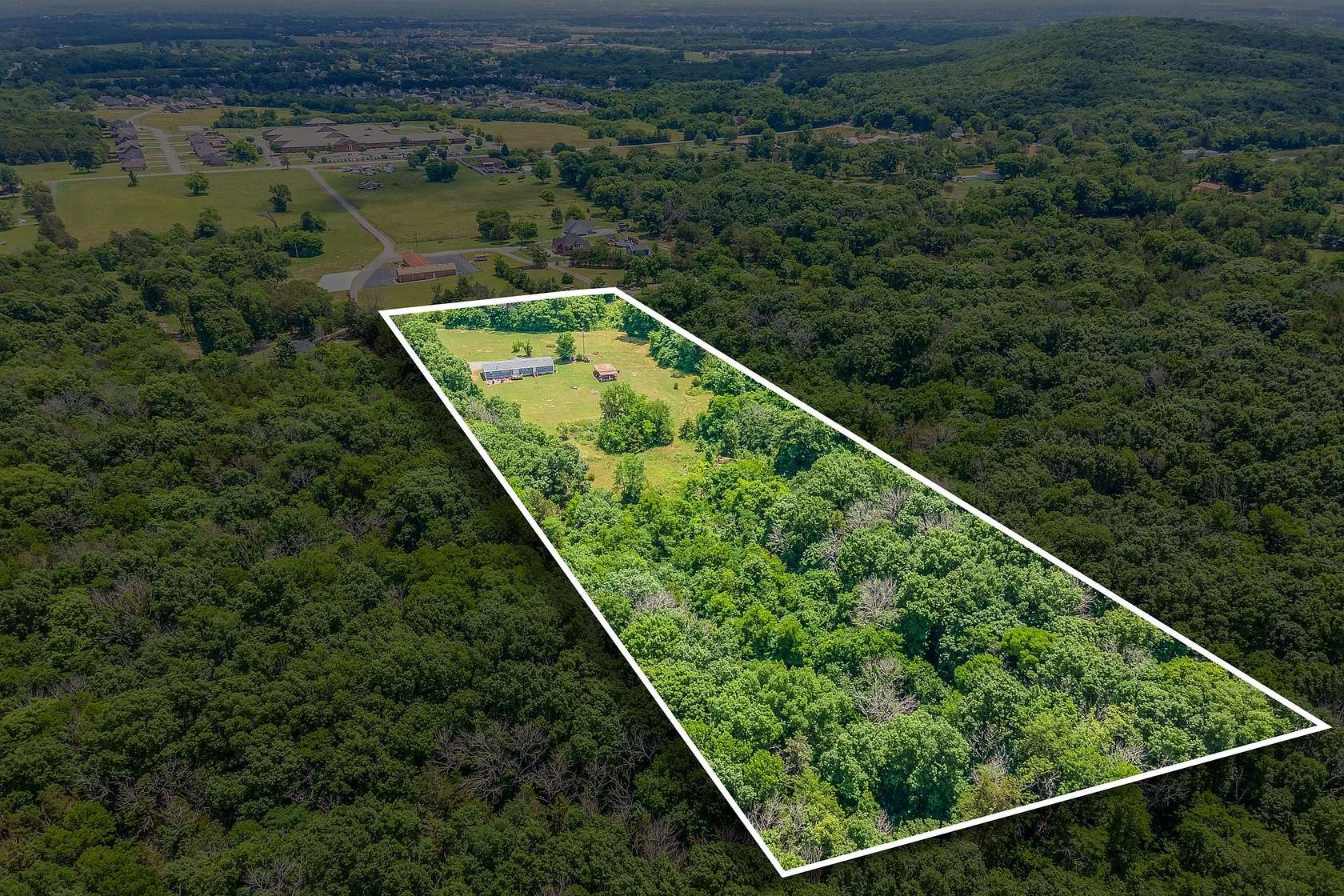 20 Acres of Recreational & Residential Land for Sale in Murfreesboro, Tennessee