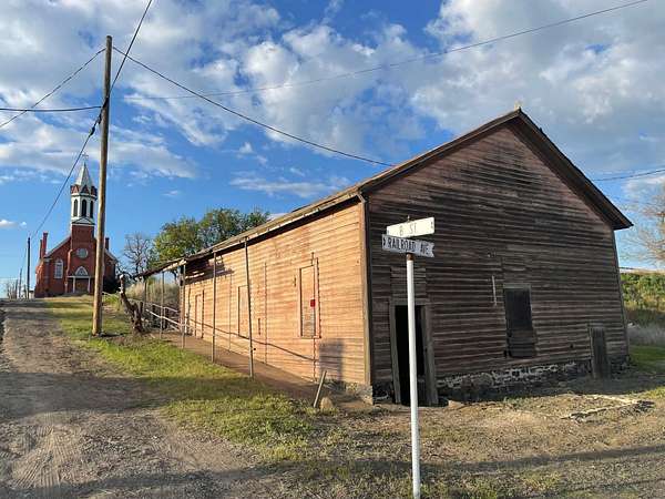 0.11 Acres of Mixed-Use Land for Sale in Sprague, Washington