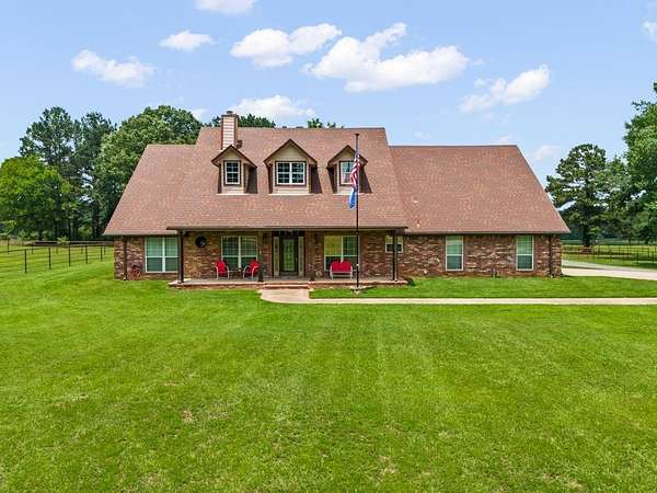 5 Acres of Land with Home for Sale in Kilgore, Texas