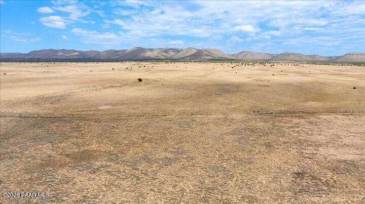 1 Acre of Residential Land for Sale in Paulden, Arizona