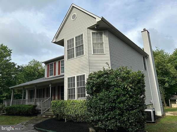 11 Acres of Land with Home for Lease in Aldie, Virginia