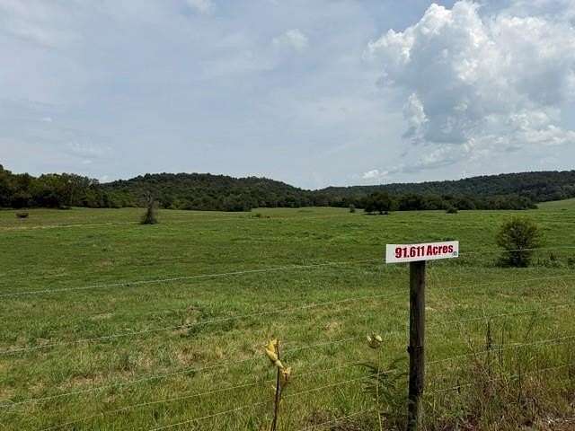 91.6 Acres of Land for Sale in Horse Cave, Kentucky