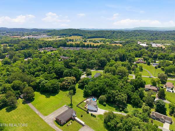 0.9 Acres of Residential Land for Sale in Knoxville, Tennessee