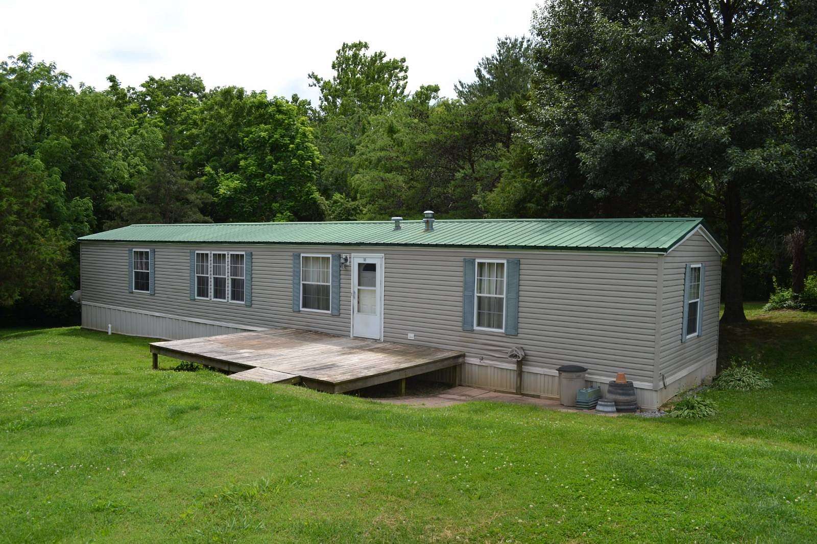 1.5 Acres of Land with Home for Sale in Albion, Illinois