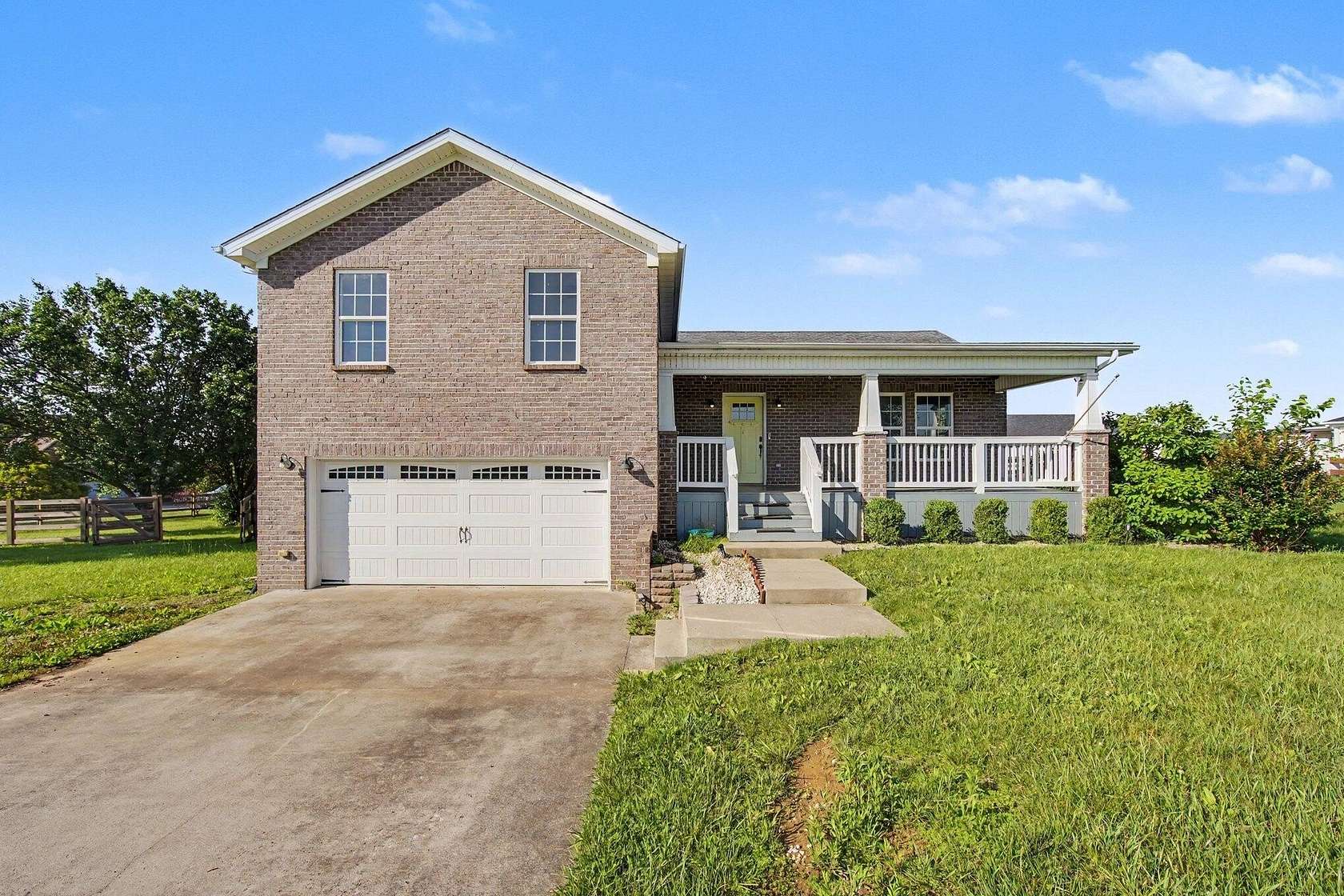 1.5 Acres of Land with Home for Sale in Berea, Kentucky