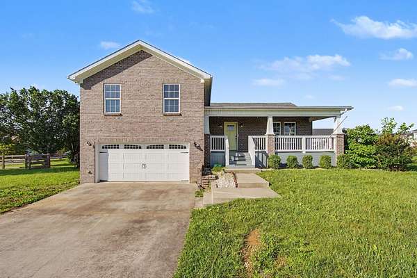 1.5 Acres of Land with Home for Sale in Berea, Kentucky