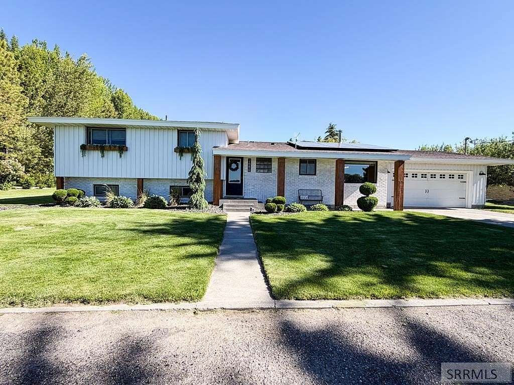 2.1 Acres of Land with Home for Sale in Idaho Falls, Idaho