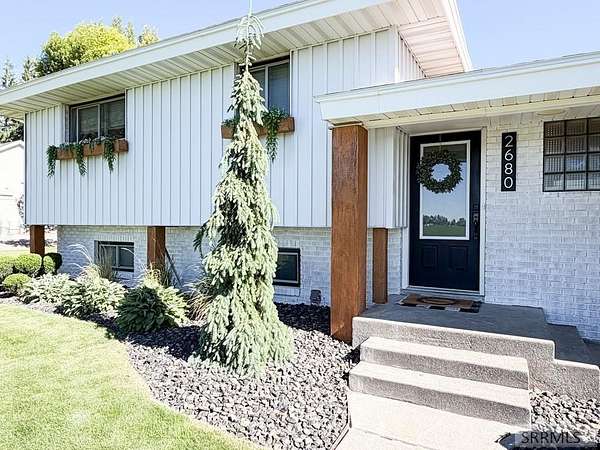 2.1 Acres of Land with Home for Sale in Idaho Falls, Idaho