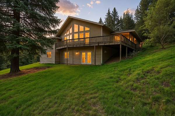 12.3 Acres of Land with Home for Sale in Chattaroy, Washington